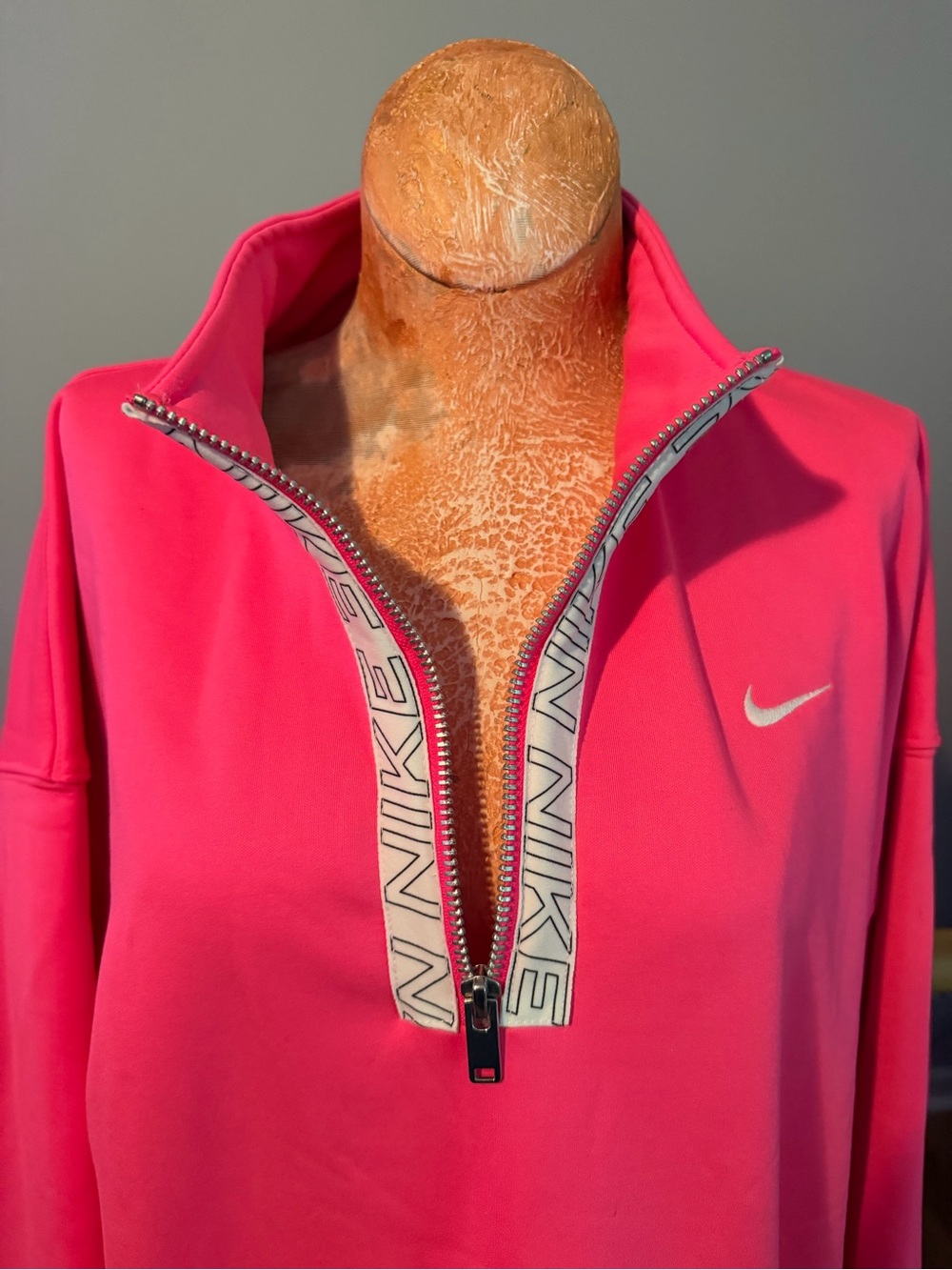 Women’s Nike XL Dri Fit quarter zip hot pink excellent condition very soft - Picture 3 of 5